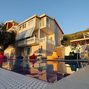 vila_elarad.albaniahotels.org/
